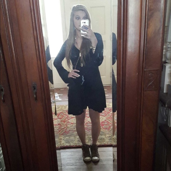 Cozy black Express dress - Picture 2 of 5